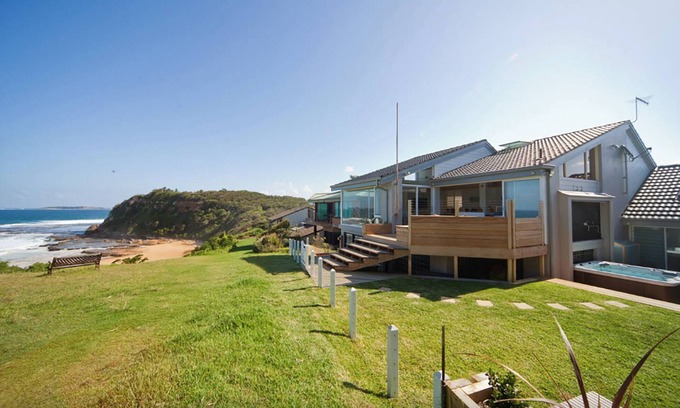 Warriewood House | Beachfront Family Retreat at Northern Beaches - 9.6/10 Rated