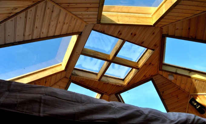 Hauganes Cabin | Experience the Magic of Northern Lights Iglúhús Retreat