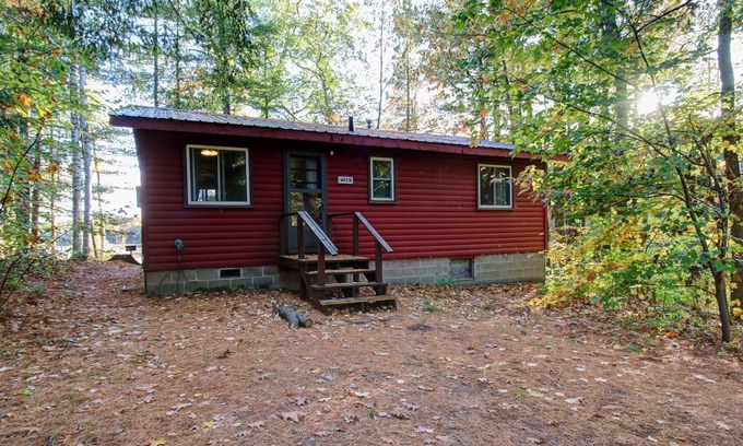 Lac du Flambeau Cabin | Family-Friendly Lakeside Cabin with Private Dock in Wisconsin
