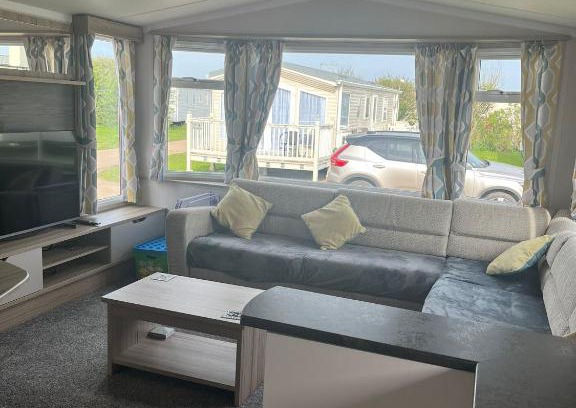 Mappleton Resort | Relax at Northfield 8: Poolside Ocean Views Await
