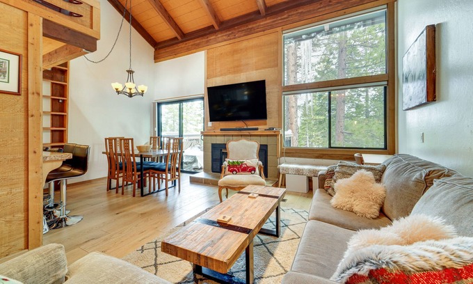 Truckee Condo | Northstar Resort Condo w/Hot Tub, Shuttle Access!