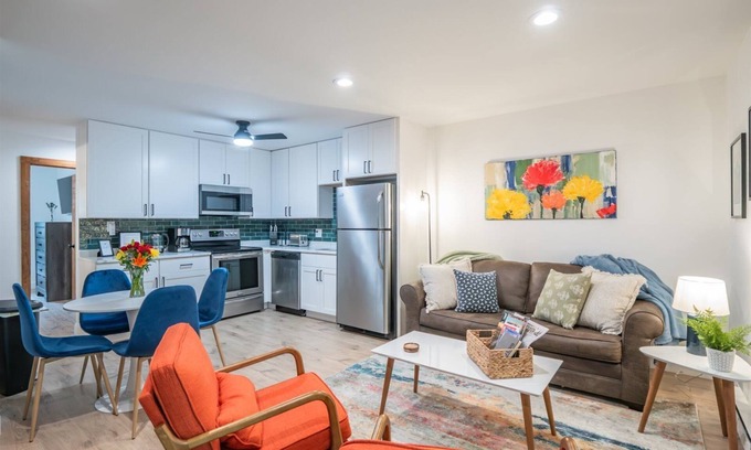 Timberline Condo | Cozy 1 Bedroom Accommodation in Davis - Pet Friendly & Breakfast