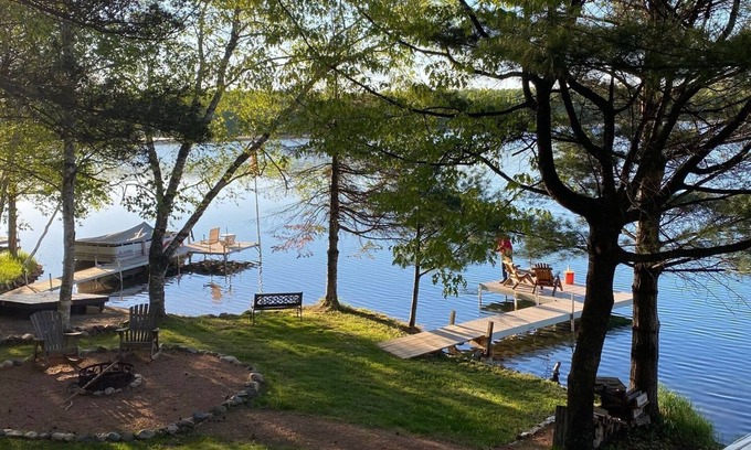 Presque Isle House | Tranquil Northwoods Hideaway on Crystal Clear Carlin Lake