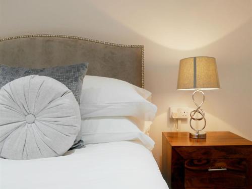 Mumbles Bed & Breakfast | Family-Friendly Norton House Hotel in Beautiful Mumbles