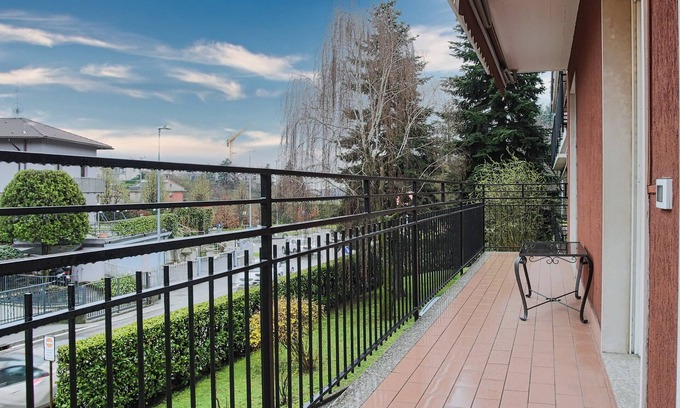 San Fermo della Battaglia Apartment | Family-Friendly Noseda 5 - Two Bedroom Apartment Retreat
