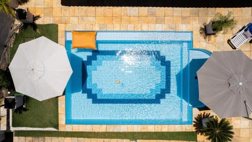 Pouso Alegre Buraquinho House | Beachside Retreat: Nossa Casa em Vilas with Ocean Views