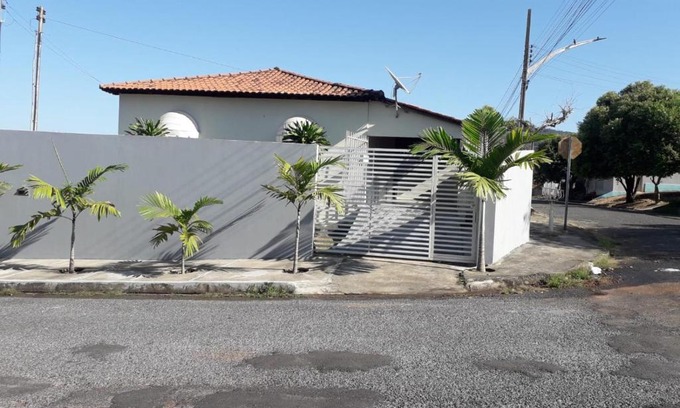 Barra do Garcas House | Family-Friendly Retreat: Nosso Lar Casa Inteira, 9.8 Rated