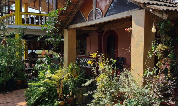 Anjuna Hotel | Idyllic Goa 2BHK Cottages Steps from Anjuna Beach