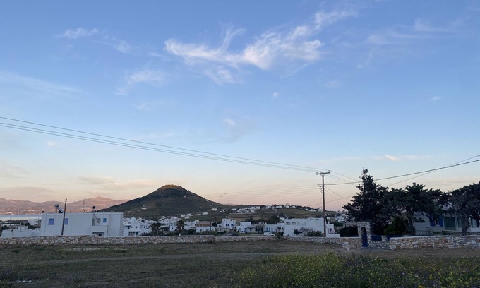 Piso Livadi House | Pet-Friendly Nostos Home Paros with Spa and Breakfast