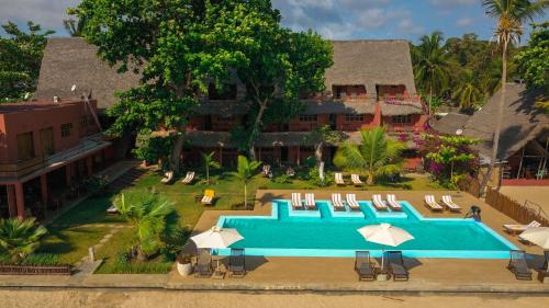 Ambondrona Hotel | Oceanfront Retreat at Nosy Lodge | Guest Rated 9/10