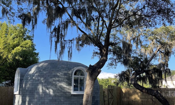 Walsingham House | Unique Dome Experience at Blue Moon: Guest Rated 9.6/10