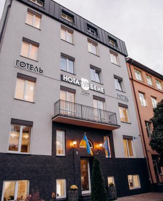 Yavory Hotel | Nota Bene Loft: Pet-Friendly Retreat with Breakfast Included