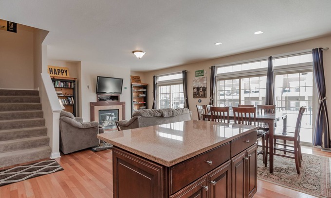 Notre Dame House | Ideal Notre Dame Event House: Spacious with Hot Tub & Spa