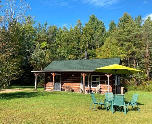 Nottawa Bed & Breakfast | Discover Nottawasaga Hideaway Bed and Breakfast Retreat