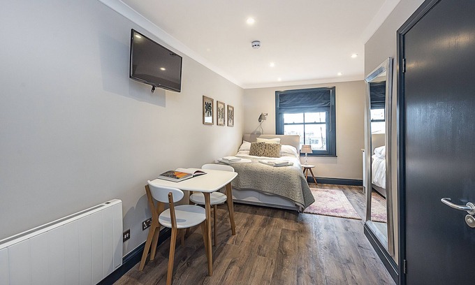 Pembridge Apartment | Cozy Notting Hill Studio Near Portobello and Kensington