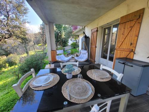 Bastelicaccia Apartment | Inviting Bas de villa Near Ajaccio, Perfect for Families