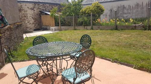 Combree House | Cozy Nouveau Gîte Beaulieu with Oceanfront Views