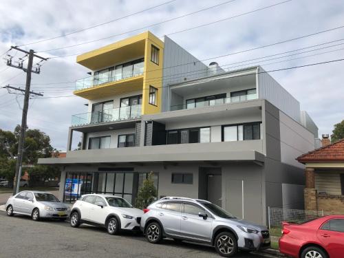 Broadmeadow Apartment | Family-Friendly Stay at Nouveau On Young - Rated 7.4/10