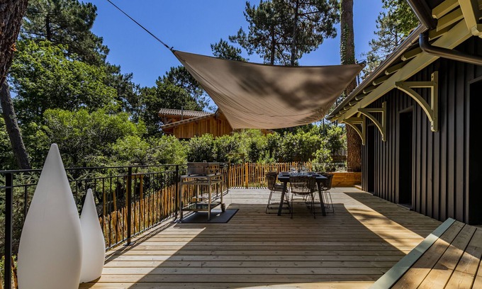 Biscarrosse Villa | Elegant Villa with Spa and Lake View, Just Minutes Away!