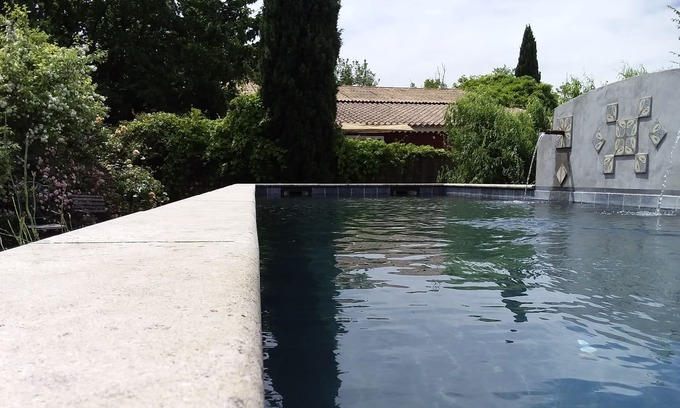 Loriol-du-Comtat Apartment | Nouveau ! Vaucluse, Studio Climatisé Avec Piscine et Terrasse Ombragée