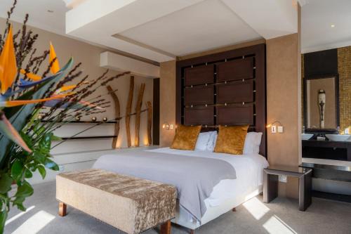 Constantia House | Elegant Nova Constantia Boutique Residence with Ocean Views