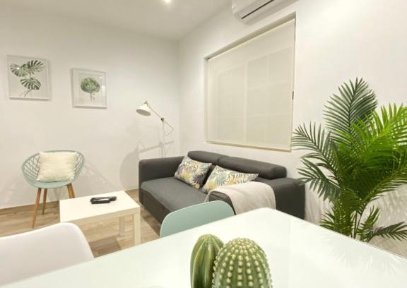 Merida Old Town Apartment | Inviting Nova Domus Apartamentos: Rated 9.4, Family-Friendly