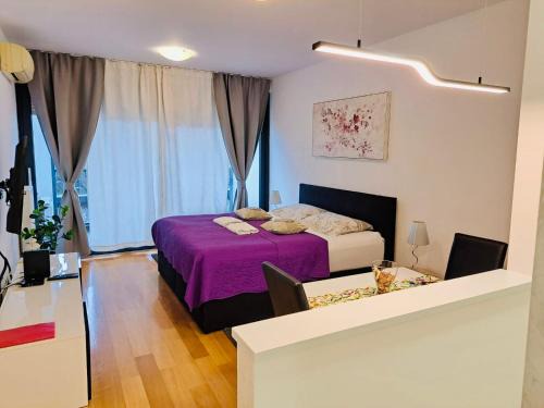 Zagreb Apartment | Discover Nova Galerija West App Dora: Guest Rated 9.5/10