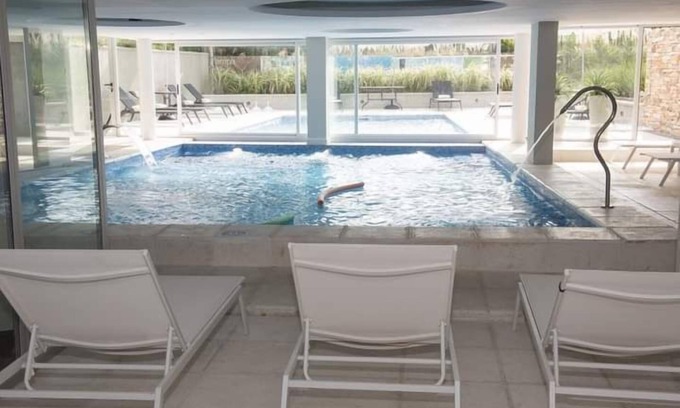Las Gaviotas Hotel | Relax at Nova Pampa Apart & Spa with Pool and Dining