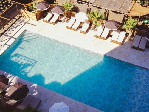 Sorgues Hotel | Discover Novotel Avignon Nord: Pet-Friendly with Pool Access