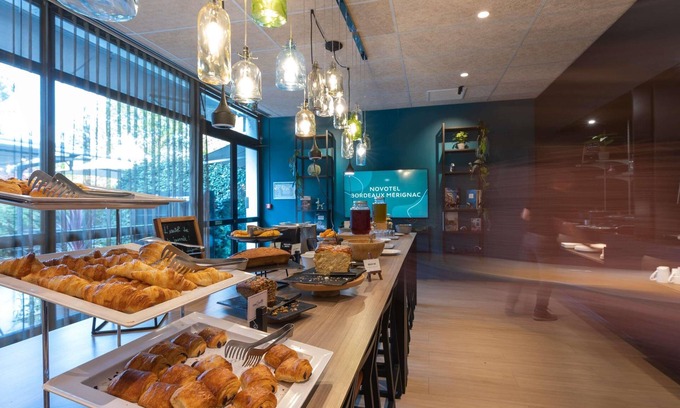 Merignac Hotel | Relax at Novotel Bordeaux Mérignac with Spa & Pool Access