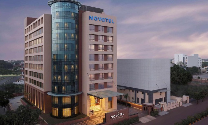 Gomti Nagar Hotel | Discover Novotel Lucknow Gomti Nagar: Pet-Friendly Retreat