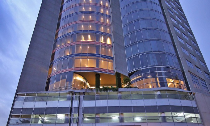 El Cangrejo Hotel | Discover Novotel Panama City: 4-Star Comfort Awaits