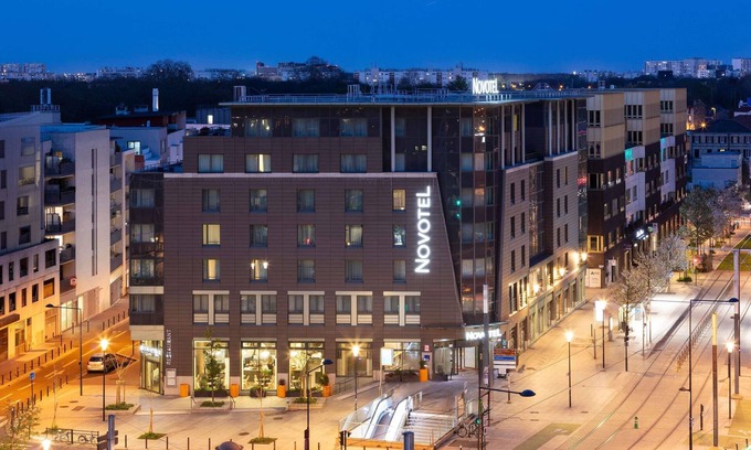 Saint-Denis Hotel | Discover Novotel Paris Saint Denis Stade Basilique Hotel