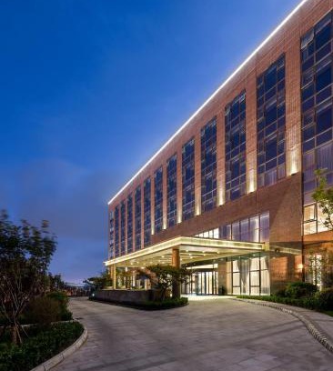 Laoshan Hotel | Discover Novotel Qingdao New Hope: Family-Friendly Retreat