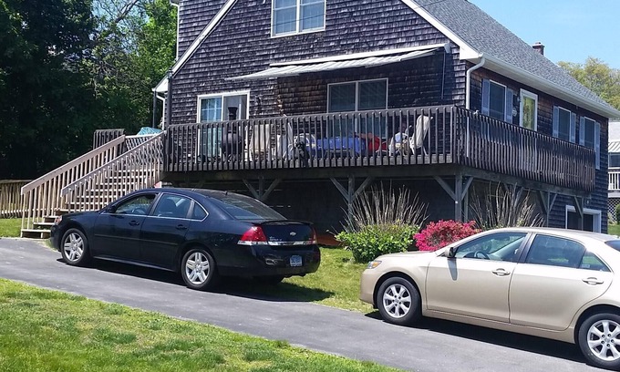 Niantic House | Book Your Off-Season Getaway: Pet-Friendly Ocean Views