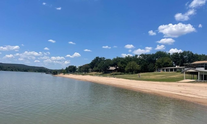 Kingsland House | Experience Lake LBJ: 3 Bed Hideaway with Private Beach