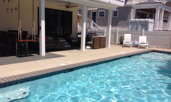 Avalon House | September Escapes with Oceanfront Views and Top Ratings