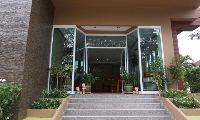 Nakhon Phanom Hotel | Stylish NP Residence: Family-Friendly with Great Amenities
