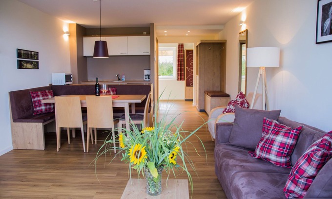 Sankt Maergen Apartment | Top-Rated Nr. 12 - Modern Apartment with Terrace & Breakfast