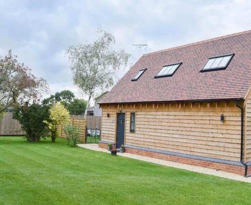 Arncott House | Luxury 4-Star Retreat Near Bicester Village - Pet Friendly Stay