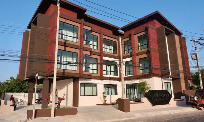 Kalasin Hotel | Budget-Friendly Nub Thong Residence: Breakfast & Family Fun