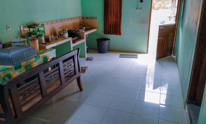 Borobudur House | Cozy Nudy Homestay: Pet & Child Friendly Retreat