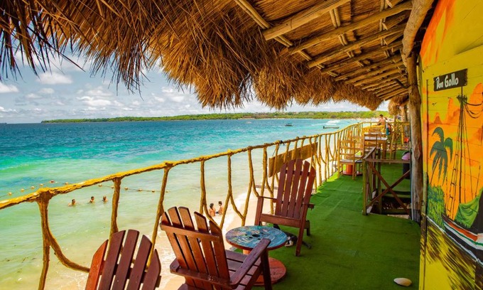 Bocachica House | Discover Our Three Treasures II: Beachfront Bliss Awaits