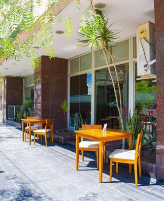 Santiago del Estero Hotel | Pet-Friendly Nuevo Hotel Bristol with Breakfast and Dining