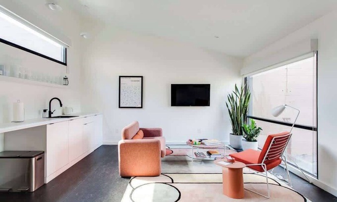 East Market District Apartment | Designer Studio Retreat in NuLu Arts District - Rated 10/10