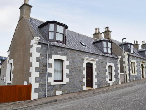 Buckie House | Family-Friendly Retreat at Number 12 Hotel Awaits You