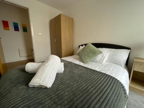 Darlington Apartment | Discover Number 8 Vincent House: Pet & Child Friendly Stay