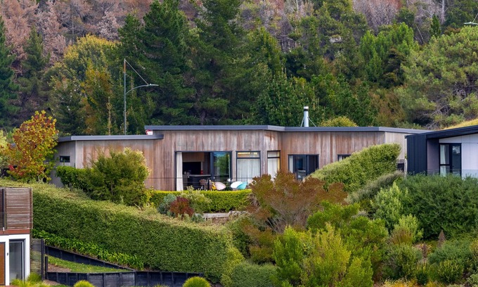 Ngaio Bay House | Top-Rated Number One Bach - Kaiteriteri Family Retreat