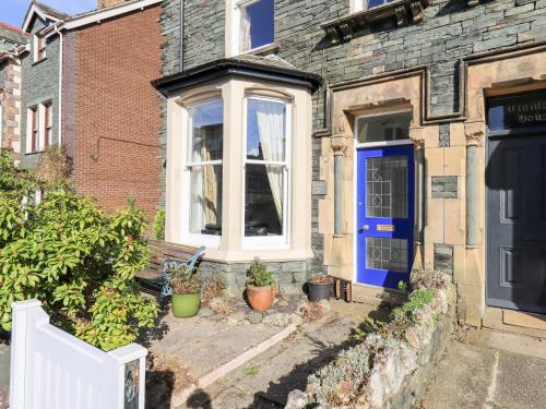 Keswick House | Elegant Number Twenty: Pet-Friendly Stay with 10/10 Rating