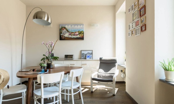 Como City Centre Apartment | Discover NumeroDue Piazza Mazzini - Your Como Getaway